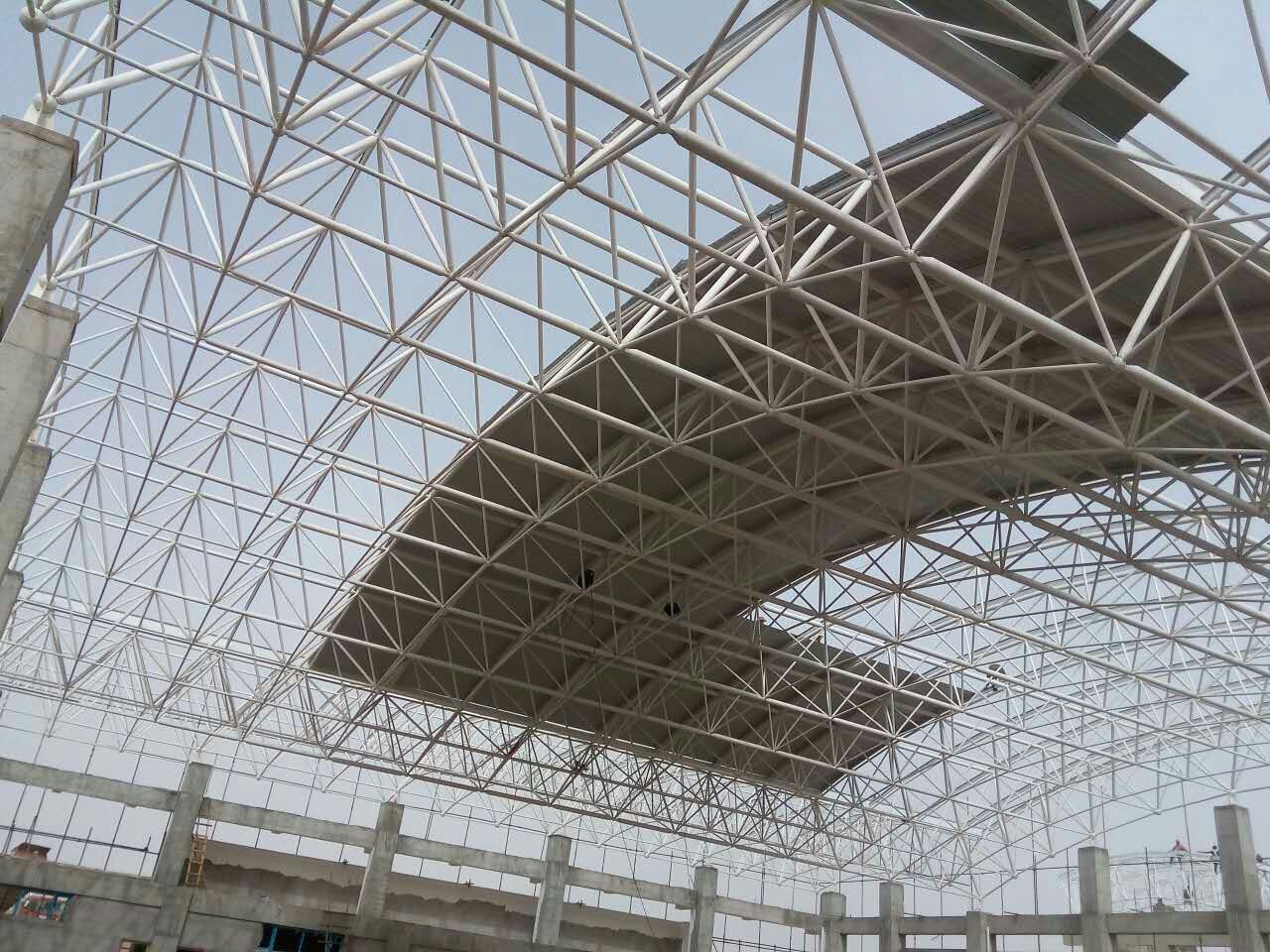 新泰一汽网架